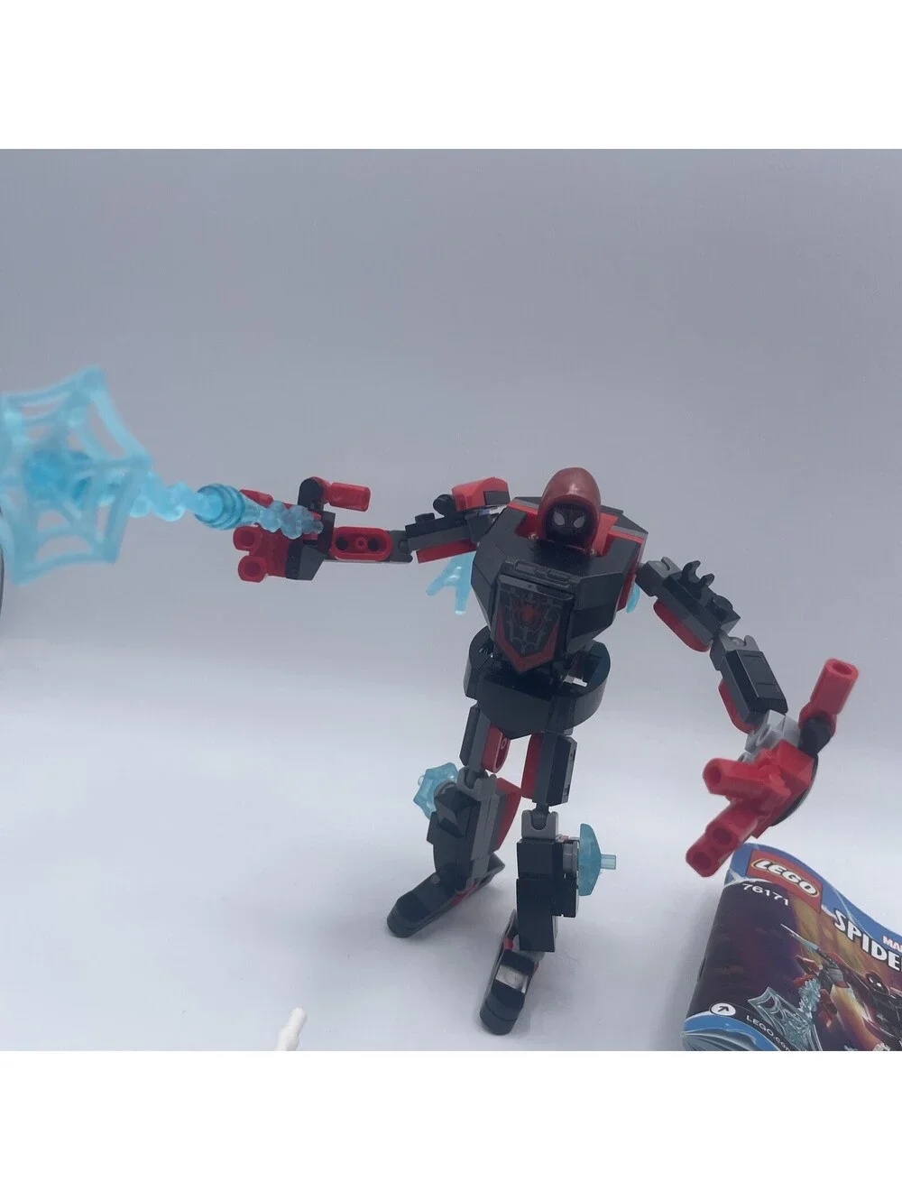 LEGO (76171)  Marvel: Spider-Man Miles Morales Mech Armor & More Marvel Mini Fig